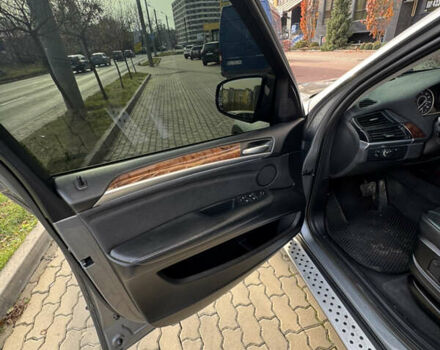 Серый БМВ Х5, объемом двигателя 2.98 л и пробегом 300 тыс. км за 13500 $, фото 6 на Automoto.ua