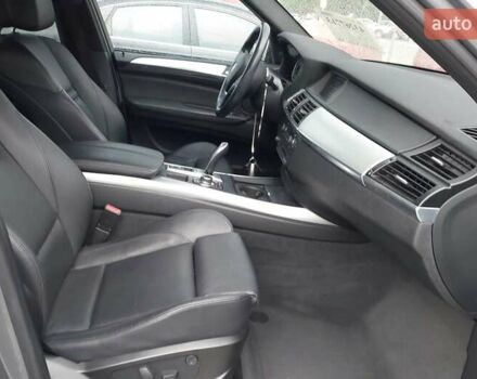 Серый БМВ Х5, объемом двигателя 3.01 л и пробегом 192 тыс. км за 10000 $, фото 8 на Automoto.ua