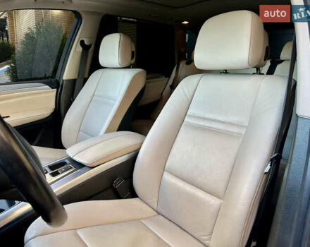 Серый БМВ Х5, объемом двигателя 3 л и пробегом 311 тыс. км за 16900 $, фото 19 на Automoto.ua