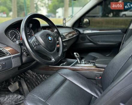 Серый БМВ Х5, объемом двигателя 3 л и пробегом 205 тыс. км за 18200 $, фото 7 на Automoto.ua