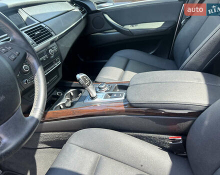 Серый БМВ Х5, объемом двигателя 2.98 л и пробегом 285 тыс. км за 15999 $, фото 33 на Automoto.ua