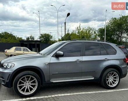 Сірий БМВ Х5, об'ємом двигуна 3 л та пробігом 300 тис. км за 16000 $, фото 2 на Automoto.ua