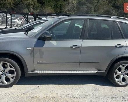 Серый БМВ Х5, объемом двигателя 3.01 л и пробегом 192 тыс. км за 10000 $, фото 1 на Automoto.ua