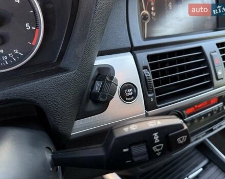 Серый БМВ Х5, объемом двигателя 3 л и пробегом 253 тыс. км за 15700 $, фото 38 на Automoto.ua