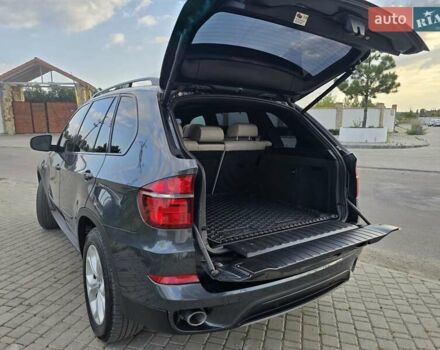 Сірий БМВ Х5, об'ємом двигуна 2.99 л та пробігом 222 тис. км за 20000 $, фото 21 на Automoto.ua