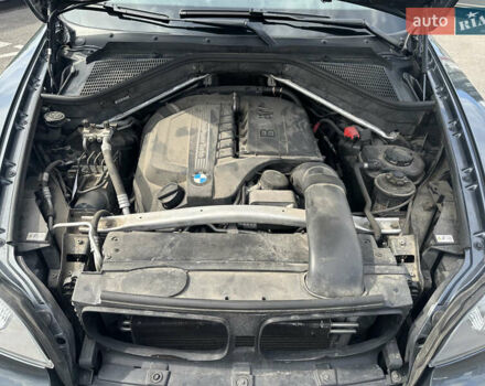 Серый БМВ Х5, объемом двигателя 3 л и пробегом 220 тыс. км за 16500 $, фото 34 на Automoto.ua