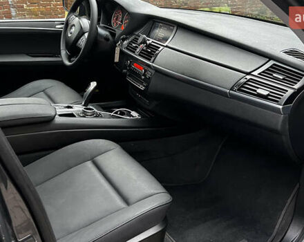 Серый БМВ Х5, объемом двигателя 2.98 л и пробегом 239 тыс. км за 12700 $, фото 7 на Automoto.ua