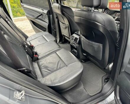 Серый БМВ Х5, объемом двигателя 3 л и пробегом 190 тыс. км за 16900 $, фото 21 на Automoto.ua
