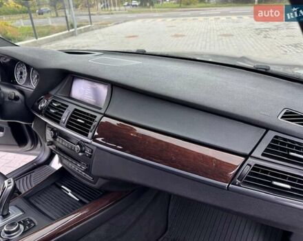 Серый БМВ Х5, объемом двигателя 3 л и пробегом 190 тыс. км за 16900 $, фото 17 на Automoto.ua