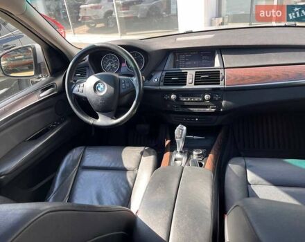 Серый БМВ Х5, объемом двигателя 3 л и пробегом 258 тыс. км за 12950 $, фото 44 на Automoto.ua