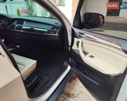 Серый БМВ Х5, объемом двигателя 2.98 л и пробегом 267 тыс. км за 15000 $, фото 13 на Automoto.ua