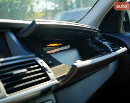 Серый БМВ Х5, объемом двигателя 3 л и пробегом 258 тыс. км за 12950 $, фото 45 на Automoto.ua