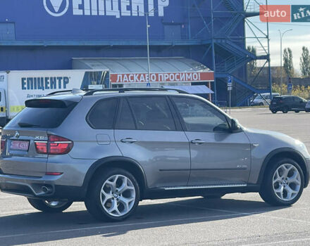 Серый БМВ Х5, объемом двигателя 3 л и пробегом 328 тыс. км за 16999 $, фото 7 на Automoto.ua