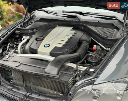 Серый БМВ Х5, объемом двигателя 3 л и пробегом 228 тыс. км за 16700 $, фото 9 на Automoto.ua