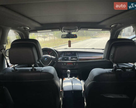Серый БМВ Х5, объемом двигателя 3 л и пробегом 160 тыс. км за 22000 $, фото 16 на Automoto.ua