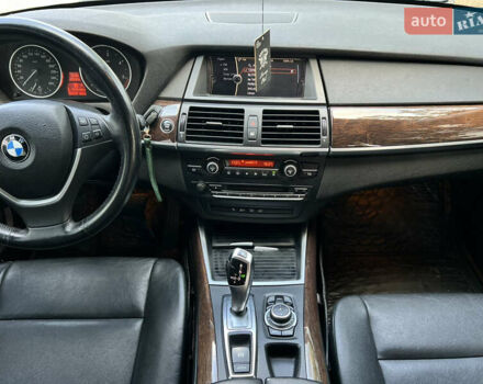 Серый БМВ Х5, объемом двигателя 3 л и пробегом 205 тыс. км за 18200 $, фото 13 на Automoto.ua