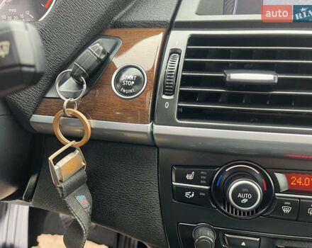 Серый БМВ Х5, объемом двигателя 3 л и пробегом 242 тыс. км за 18450 $, фото 23 на Automoto.ua