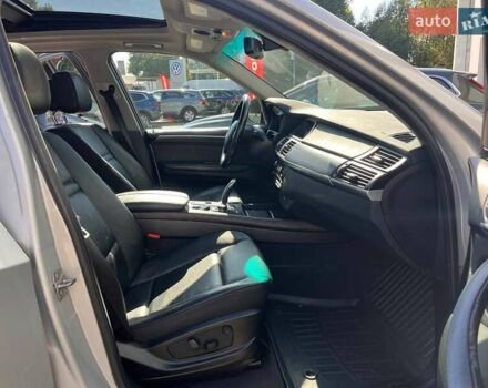 Серый БМВ Х5, объемом двигателя 3 л и пробегом 258 тыс. км за 12950 $, фото 42 на Automoto.ua