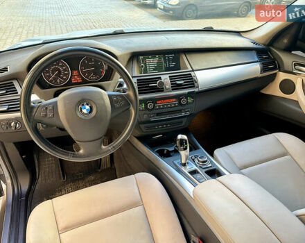 Серый БМВ Х5, объемом двигателя 3 л и пробегом 311 тыс. км за 16900 $, фото 29 на Automoto.ua