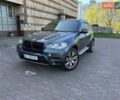 Серый БМВ Х5, объемом двигателя 3 л и пробегом 251 тыс. км за 19999 $, фото 1 на Automoto.ua