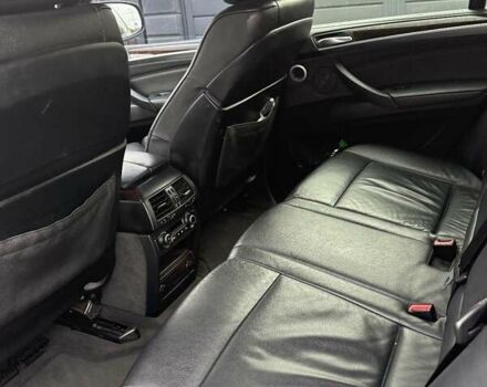 Серый БМВ Х5, объемом двигателя 3 л и пробегом 320 тыс. км за 16500 $, фото 5 на Automoto.ua