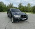 Серый БМВ Х5, объемом двигателя 3 л и пробегом 282 тыс. км за 18400 $, фото 1 на Automoto.ua