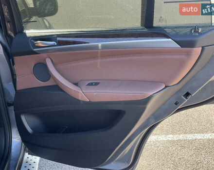 Серый БМВ Х5, объемом двигателя 3 л и пробегом 328 тыс. км за 16999 $, фото 36 на Automoto.ua