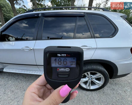 Серый БМВ Х5, объемом двигателя 3 л и пробегом 205 тыс. км за 18200 $, фото 17 на Automoto.ua