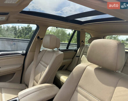 Серый БМВ Х5, объемом двигателя 3 л и пробегом 220 тыс. км за 16500 $, фото 18 на Automoto.ua