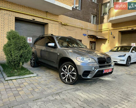 Серый БМВ Х5, объемом двигателя 3 л и пробегом 311 тыс. км за 16900 $, фото 1 на Automoto.ua