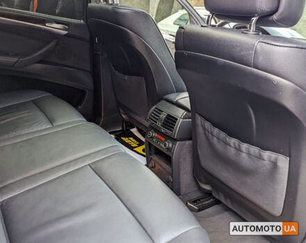 Серый БМВ Х5, объемом двигателя 3 л и пробегом 320 тыс. км за 19800 $, фото 14 на Automoto.ua