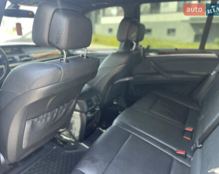 Серый БМВ Х5, объемом двигателя 3 л и пробегом 160 тыс. км за 22000 $, фото 12 на Automoto.ua