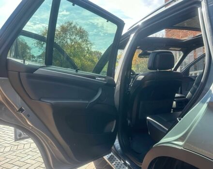 Серый БМВ Х5, объемом двигателя 3 л и пробегом 155 тыс. км за 7500 $, фото 10 на Automoto.ua