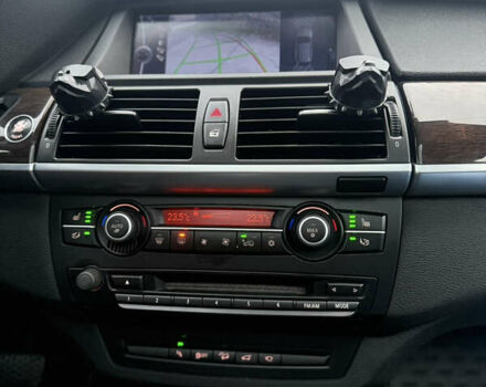 Серый БМВ Х5, объемом двигателя 2.98 л и пробегом 280 тыс. км за 12300 $, фото 12 на Automoto.ua