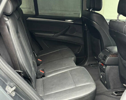 Серый БМВ Х5, объемом двигателя 3 л и пробегом 228 тыс. км за 16700 $, фото 10 на Automoto.ua