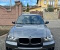 Серый БМВ Х5, объемом двигателя 3 л и пробегом 57 тыс. км за 35000 $, фото 1 на Automoto.ua