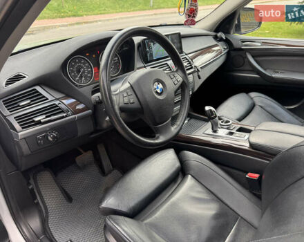 БМВ Х5 2012 в Киеве на Automoto.ua Серый БМВ Х5, объемом двигателя 2.98 л и пробегом 285 тыс. км за 12500 $, фото 23 на Automoto.ua