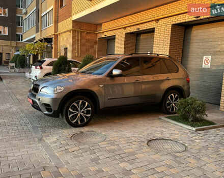 Серый БМВ Х5, объемом двигателя 3 л и пробегом 311 тыс. км за 16900 $, фото 3 на Automoto.ua