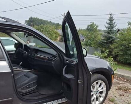 Серый БМВ Х5, объемом двигателя 3 л и пробегом 220 тыс. км за 17500 $, фото 24 на Automoto.ua