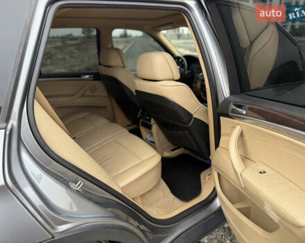 Сірий БМВ Х5, об'ємом двигуна 2.98 л та пробігом 241 тис. км за 17400 $, фото 17 на Automoto.ua