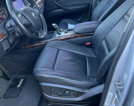 Серый БМВ Х5, объемом двигателя 3 л и пробегом 284 тыс. км за 16500 $, фото 6 на Automoto.ua