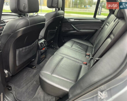 Серый БМВ Х5, объемом двигателя 3 л и пробегом 242 тыс. км за 18450 $, фото 15 на Automoto.ua