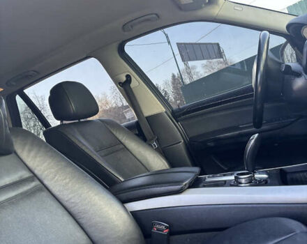 Серый БМВ Х5, объемом двигателя 2.98 л и пробегом 275 тыс. км за 13000 $, фото 8 на Automoto.ua