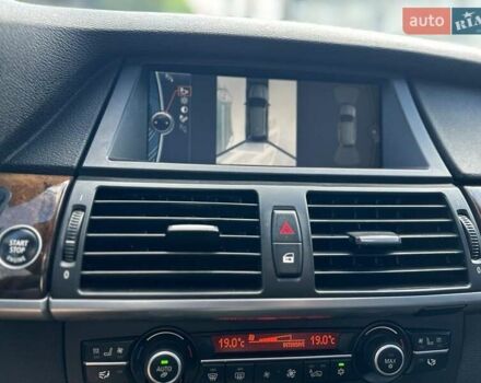 Серый БМВ Х5, объемом двигателя 2.98 л и пробегом 195 тыс. км за 13200 $, фото 10 на Automoto.ua