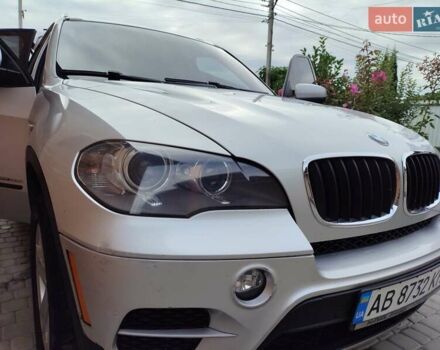 Серый БМВ Х5, объемом двигателя 2.98 л и пробегом 267 тыс. км за 15000 $, фото 4 на Automoto.ua
