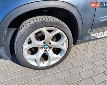 БМВ Х5 2012 в Жмеренке на Automoto.ua Серый БМВ Х5, объемом двигателя 3 л и пробегом 285 тыс. км за 17000 $, фото 13 на Automoto.ua