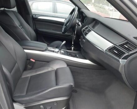 Серый БМВ Х5, объемом двигателя 3 л и пробегом 192 тыс. км за 10000 $, фото 8 на Automoto.ua