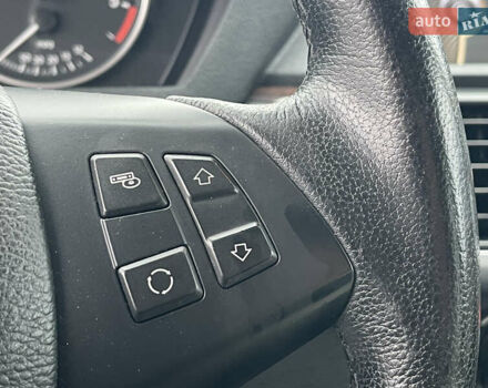 Сірий БМВ Х5, об'ємом двигуна 3 л та пробігом 285 тис. км за 15600 $, фото 19 на Automoto.ua