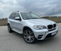 Серый БМВ Х5, объемом двигателя 3 л и пробегом 270 тыс. км за 4000 $, фото 1 на Automoto.ua