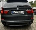 Серый БМВ Х5, объемом двигателя 3 л и пробегом 239 тыс. км за 13200 $, фото 4 на Automoto.ua